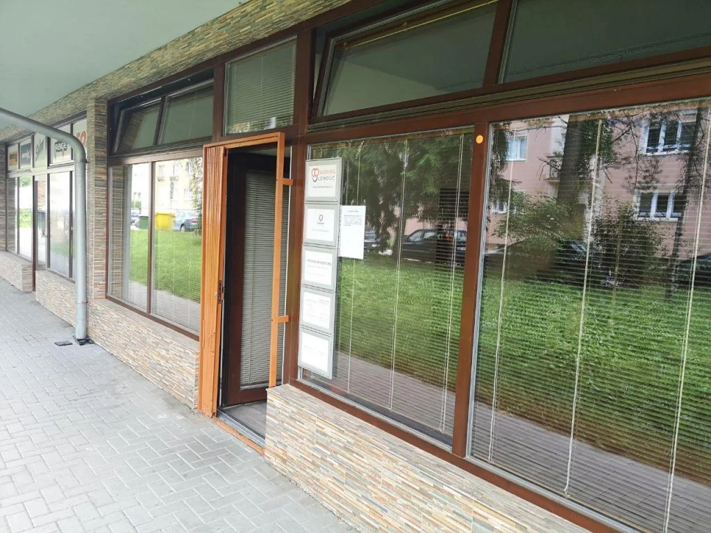 Vstupní dveře do coworkingu